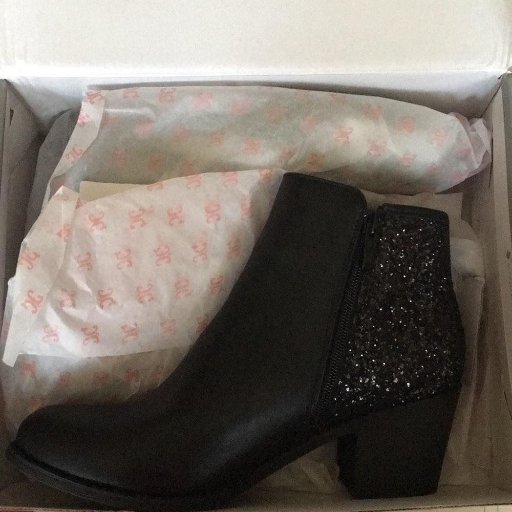 Journee glitter wood stacked heel booties